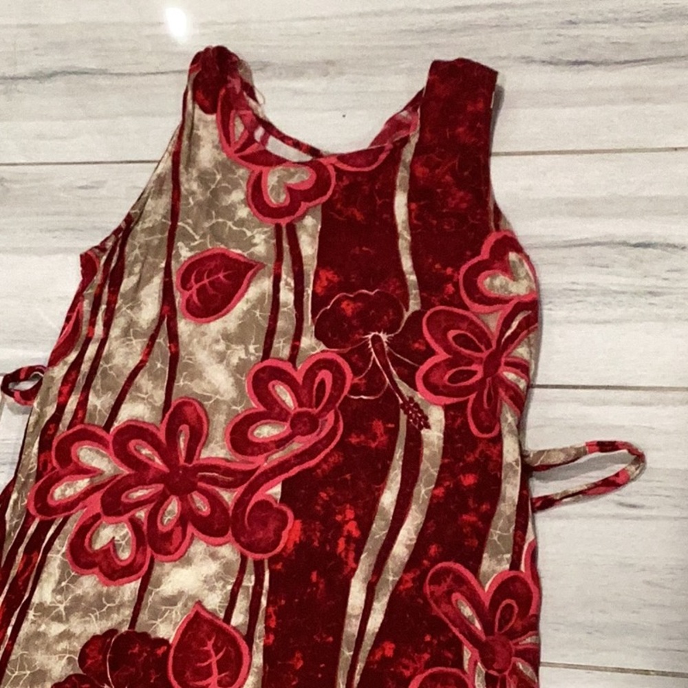 Floral Red and Beige Sleeveless Dress